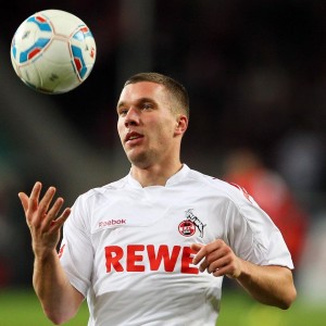 -球场哲学：最有智慧的战术打法揭秘，球场战术板图片